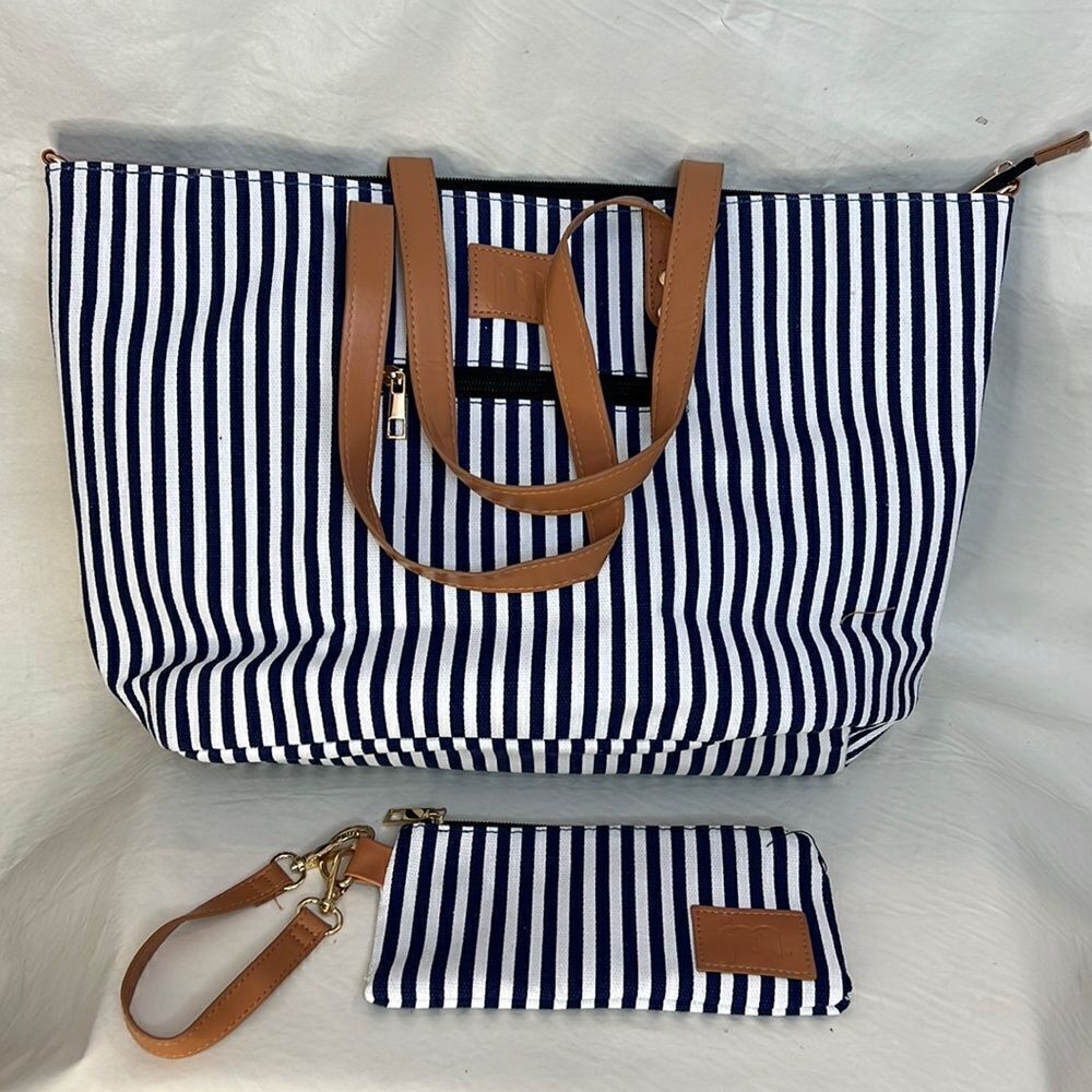 Jessica Moore Striped Travel Tote Matching Wristlet Adjustable Shoulder Strap